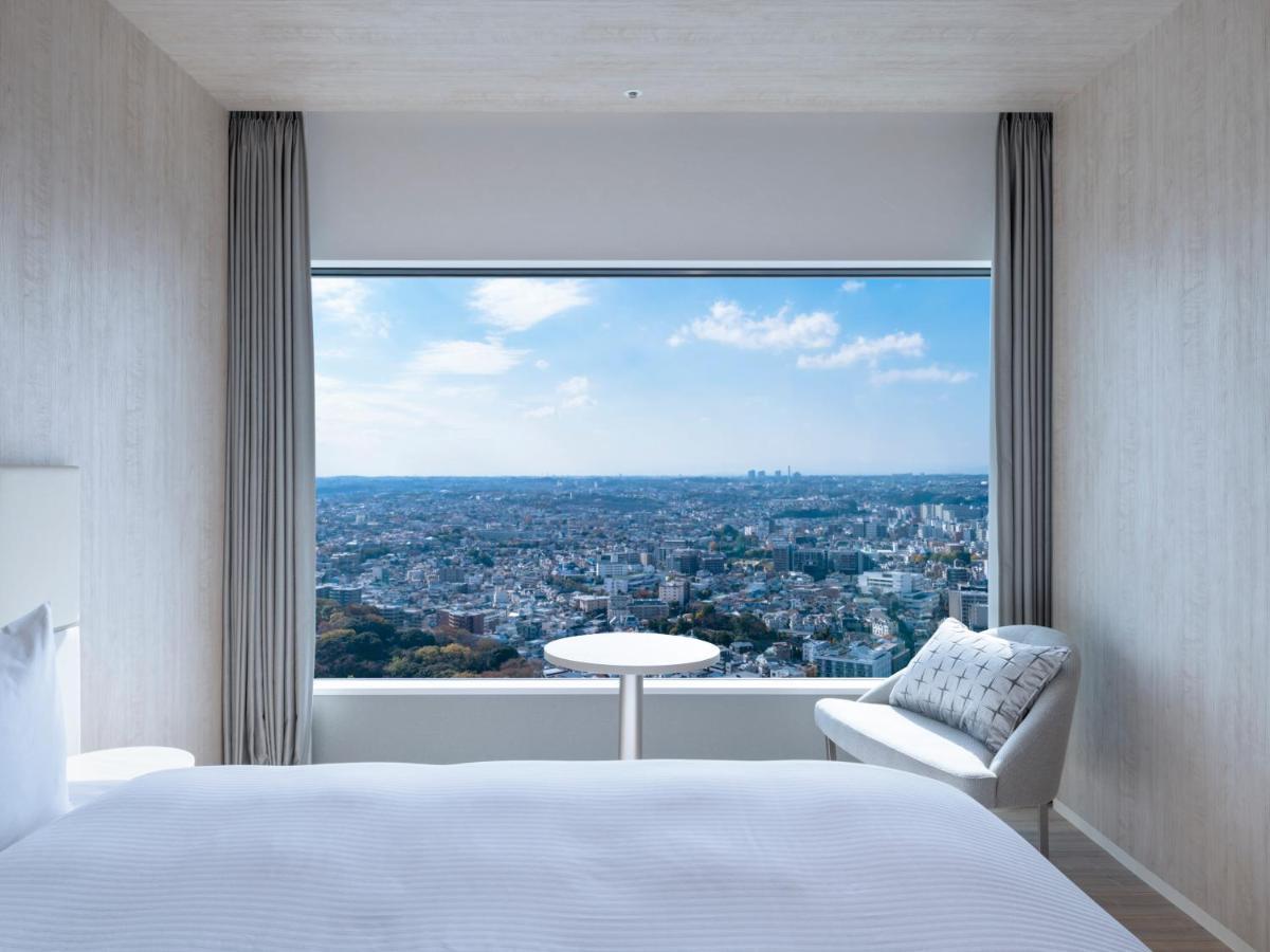 Mitsui Garden Hotel Yokohama Minatomirai Premier Zewnętrze zdjęcie A guest room at the hotel