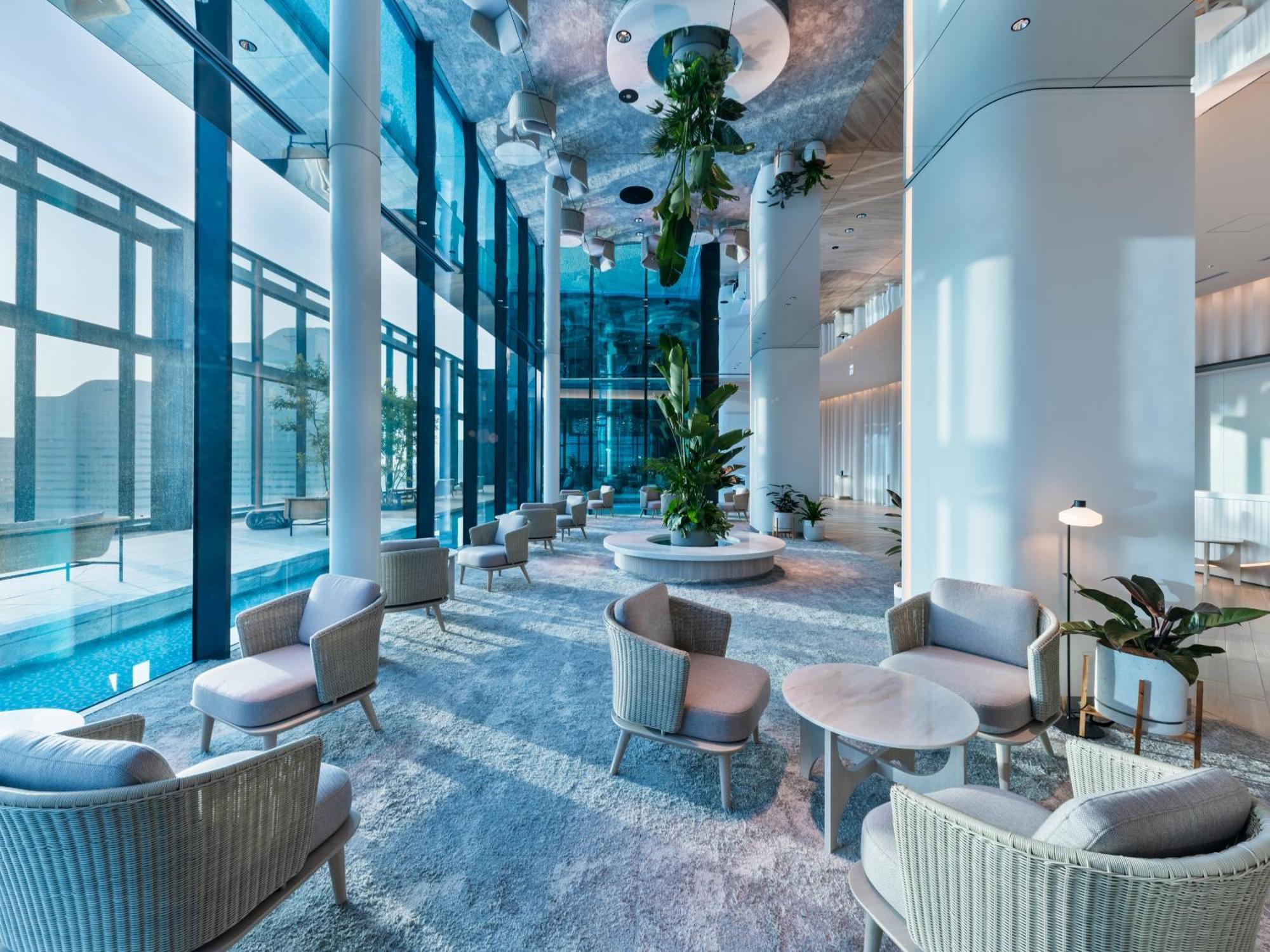 Mitsui Garden Hotel Yokohama Minatomirai Premier Zewnętrze zdjęcie The lobby of the hotel