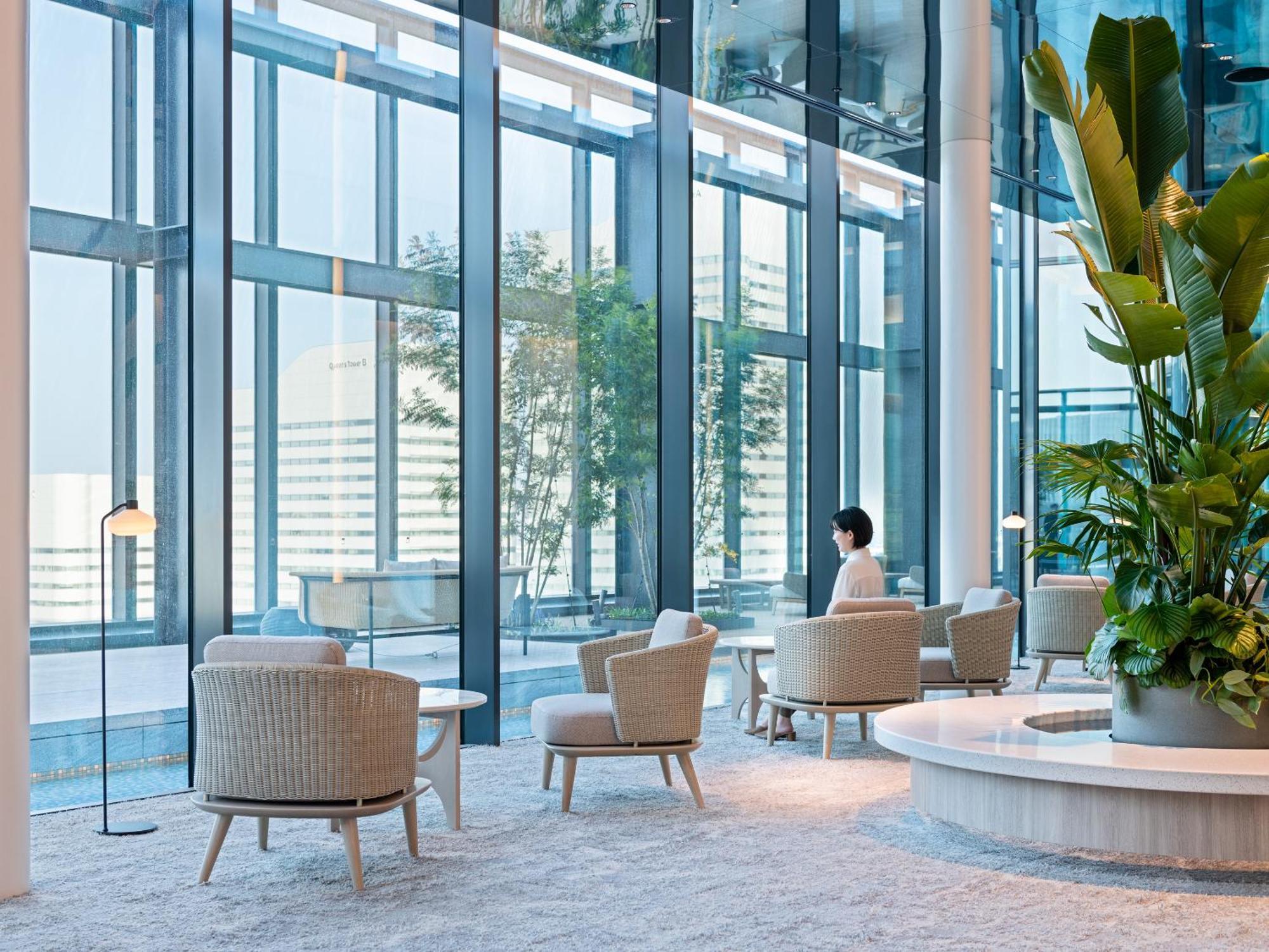 Mitsui Garden Hotel Yokohama Minatomirai Premier Zewnętrze zdjęcie The interior of the lounge